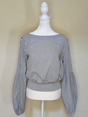 LIKE NEW bebe White and Navy Striped Boatneck Puffed Sleeve Blouse Size Small